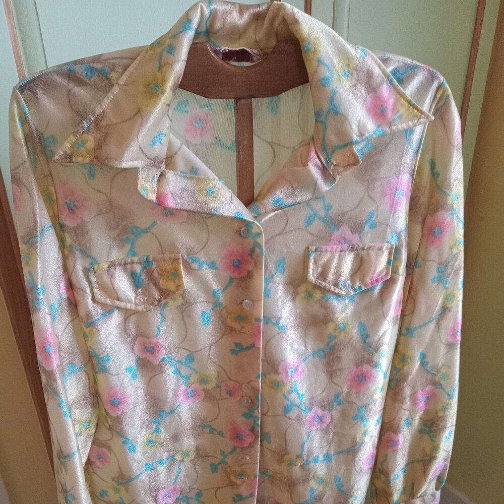 Vintage 70s shiny flowers blouse disco psychedelic